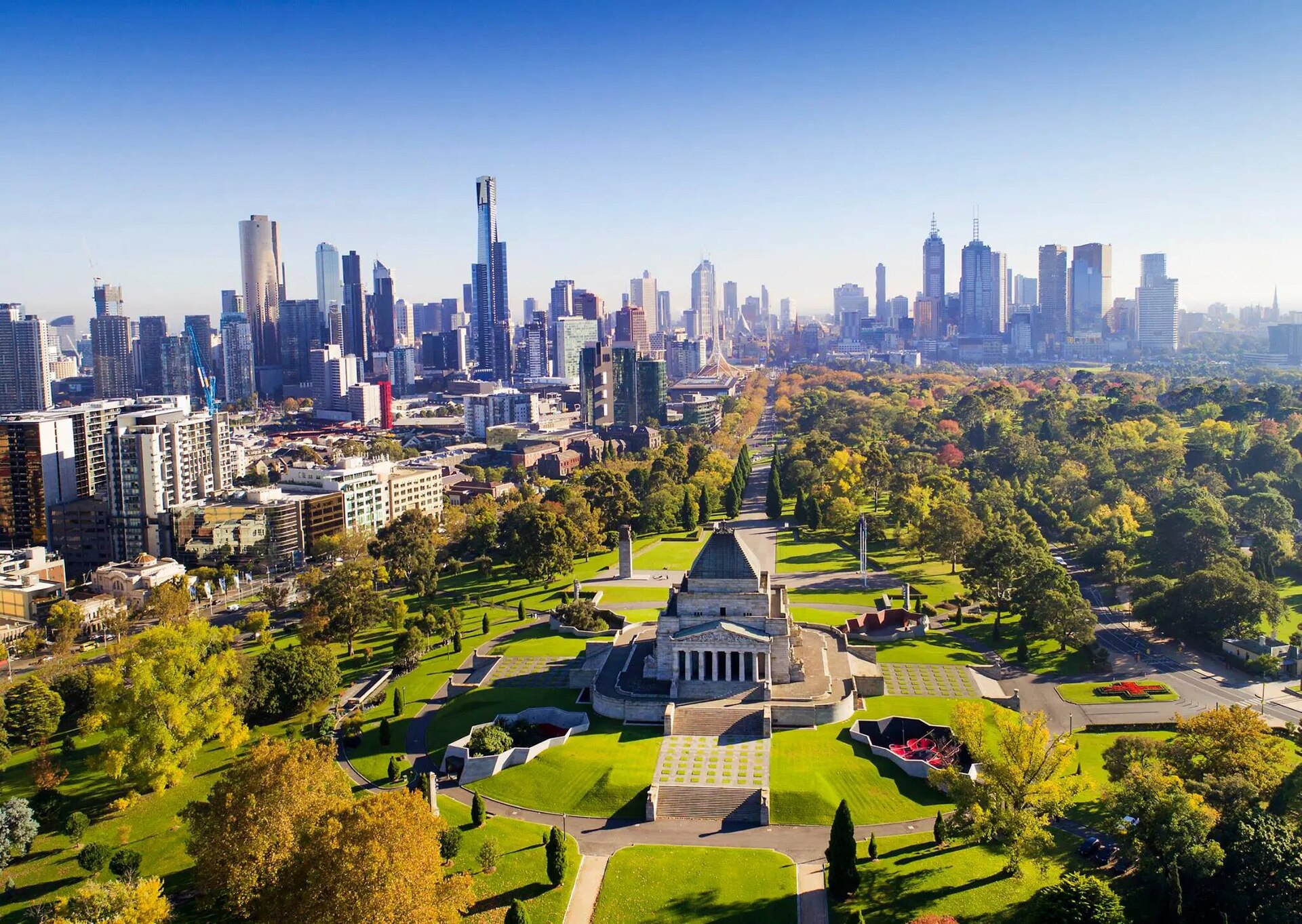 Melbourne (MEL) — bandara internasional, photo via Wikimedia Commons (Wikipedia summary)
